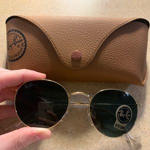 Ray-Ban Round Metal Flat Sunglasses